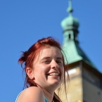 Pod věží